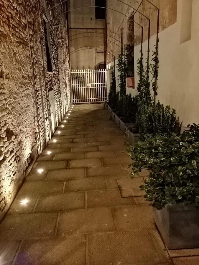 Palazzo 42 - Boutique Hotel & Suites 皮斯托亚 外观 照片
