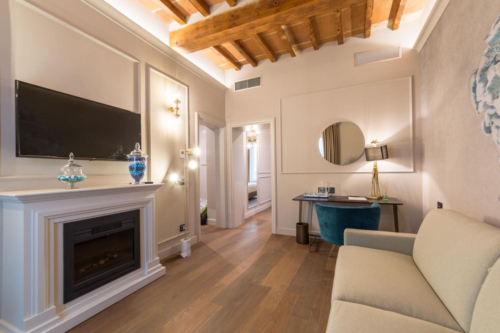 Palazzo 42 - Boutique Hotel & Suites 皮斯托亚 外观 照片